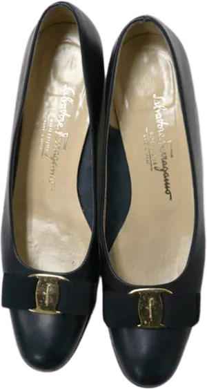 00's Classic Black Leather Pumps by Salvatore Ferragamo