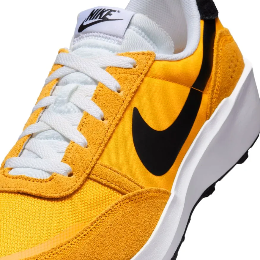 Mens Nike Waffle Nav FJ4195-700 Premium Athletic Shoes in Vibrant Yellow